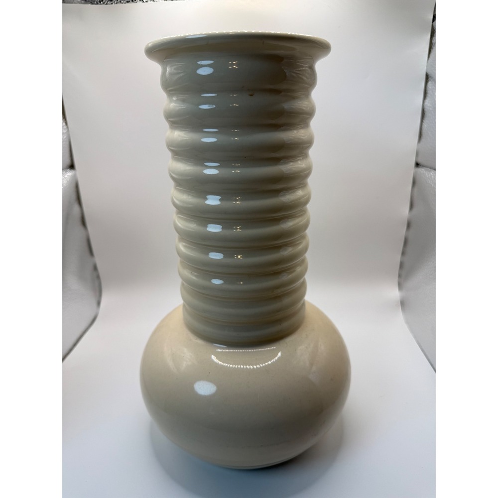 Vintage USA Pottery 472 Cream Ribbed Beehive Neck Bulbous Base Ceramic Vase 11"
